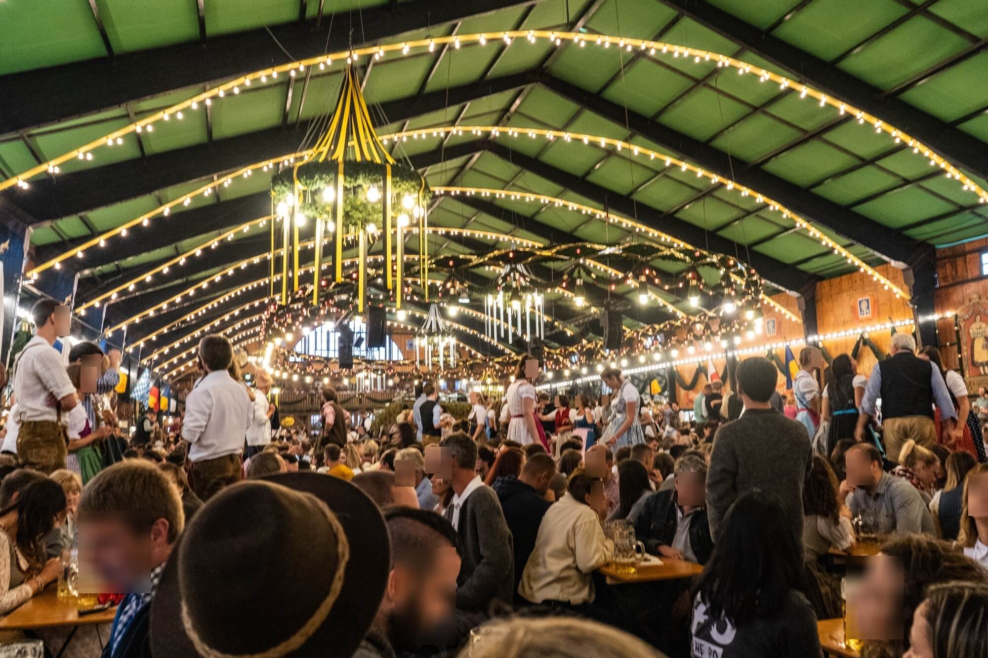 Augustiner-Festhalle Oktoberfest Tent Guide: Reservations, Photos ...